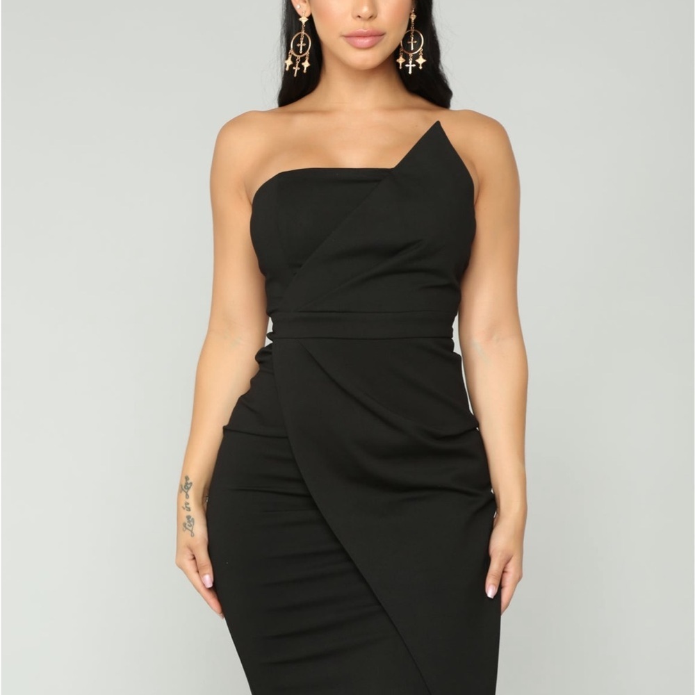 Fashion Nova Black One Shoulder Dress